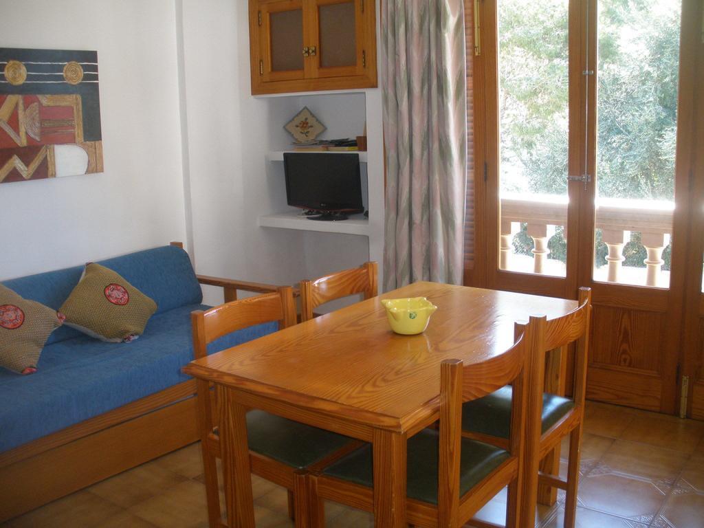 Apartamentos Can Jordi 칼라 피구에라 객실 사진